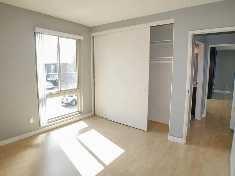 4640 Bancroft St — Photo 18