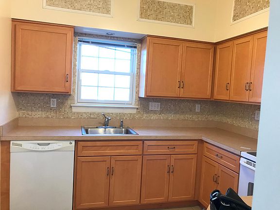 4th image of 1781A Chateau Pl