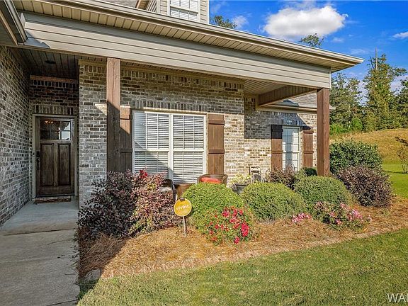 4th image of 6511 Fenway Ln