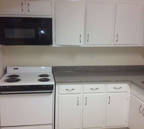 4th image of 3500 Park Ave #700