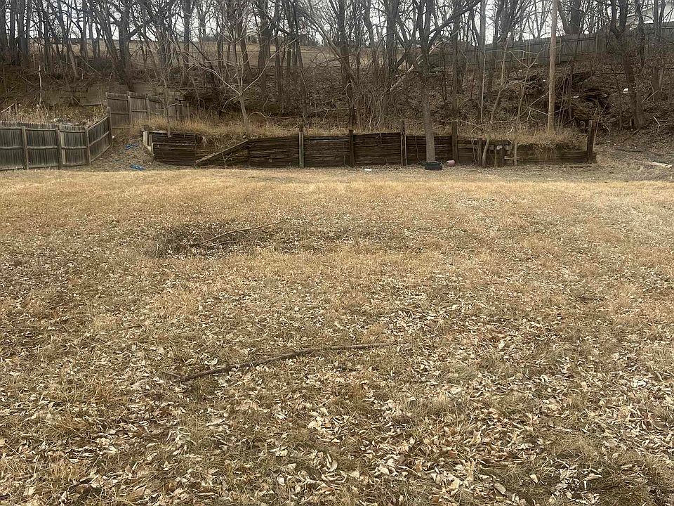 2nd image of 3431 Athlone Ave