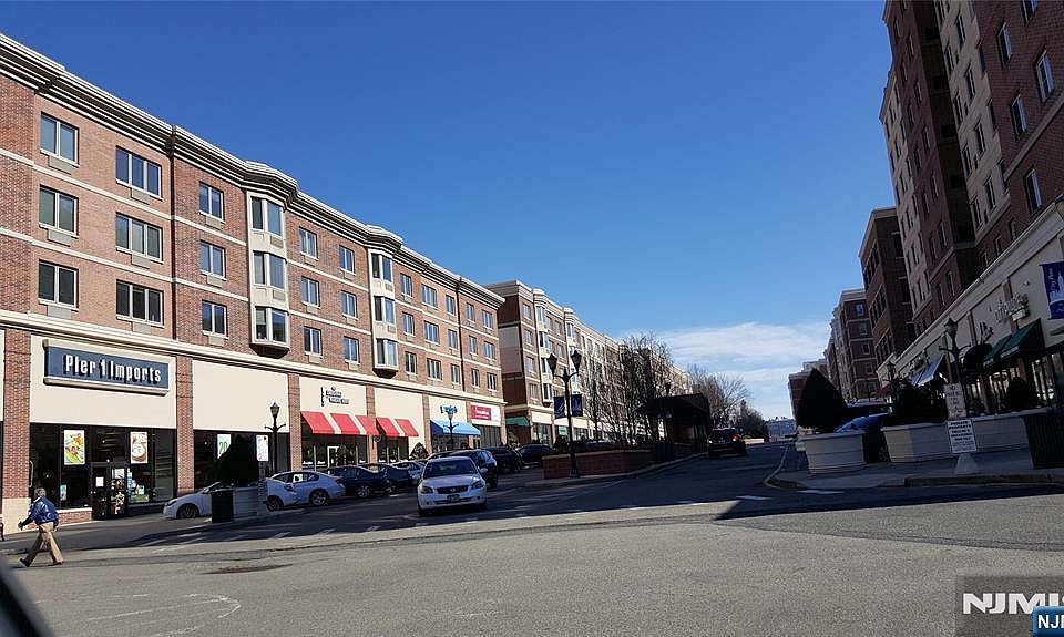 1st image of 6104 City Place