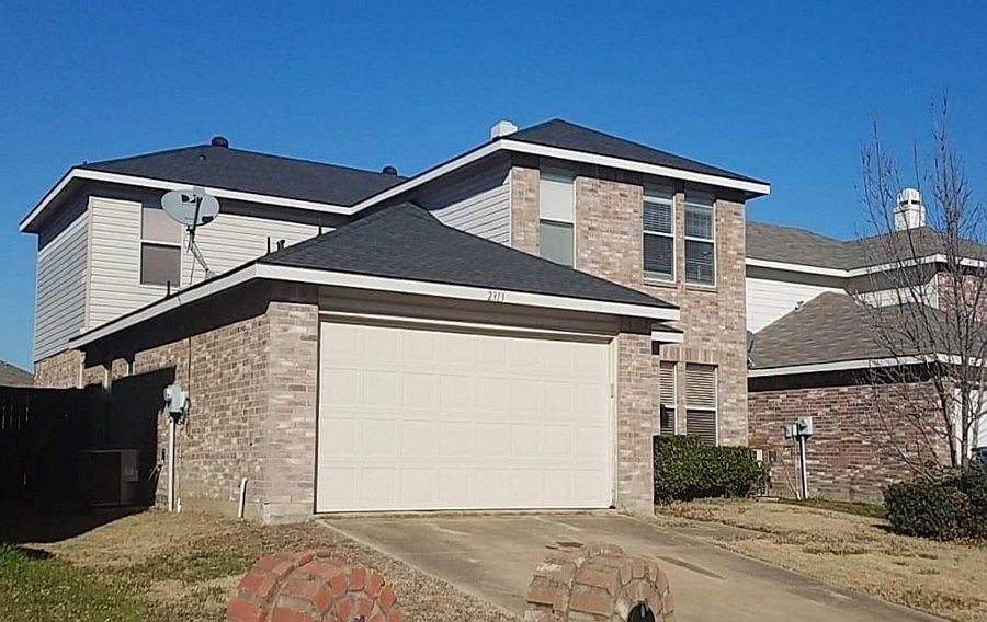 1st image of 2313 Live Oak Dr