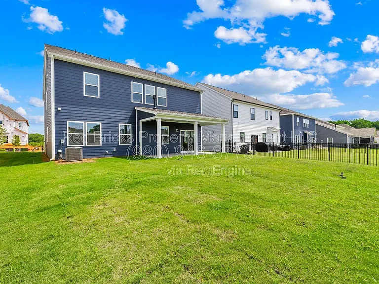 9008 Catboat St — Photo 35