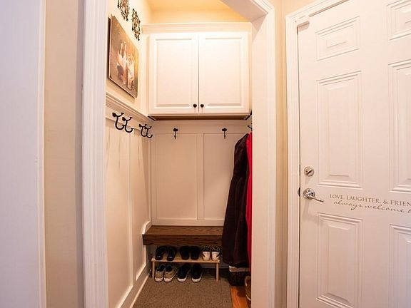 5th image of 79 Farrington Ave