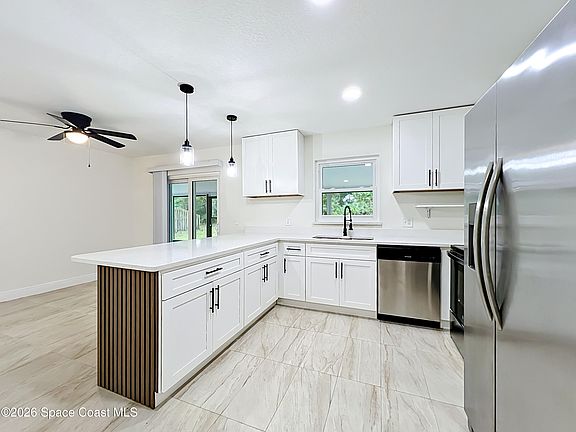 5th image of 2607 Wright Ave