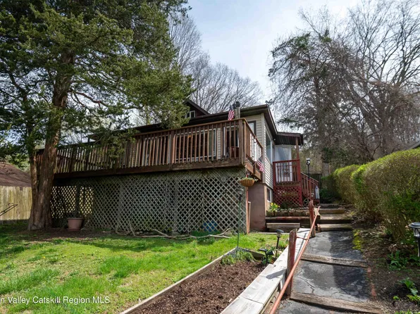 3814 New York 203, Valatie, NY 12184