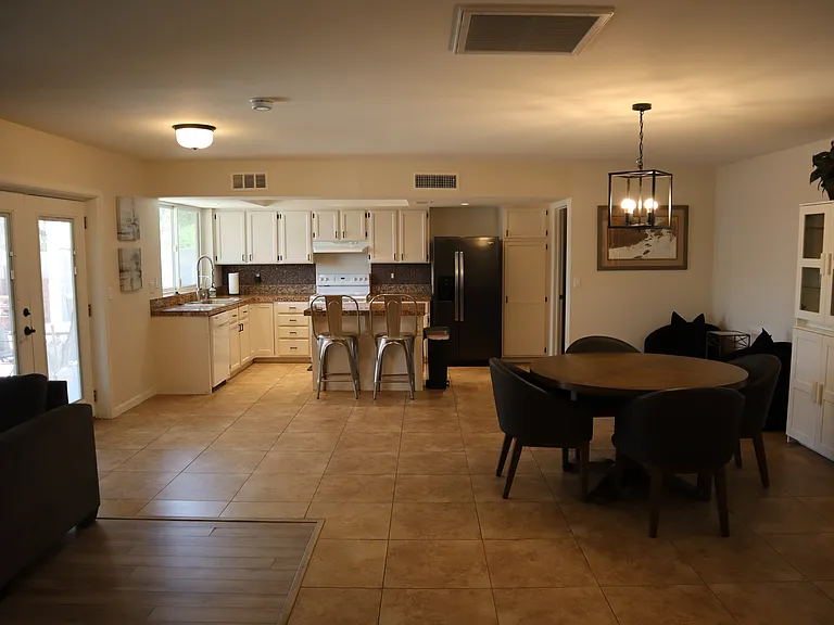 419 E Rosemonte Dr — Photo 4
