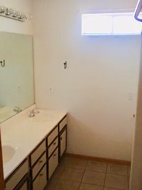 7052 Avalon Ave — Photo 12