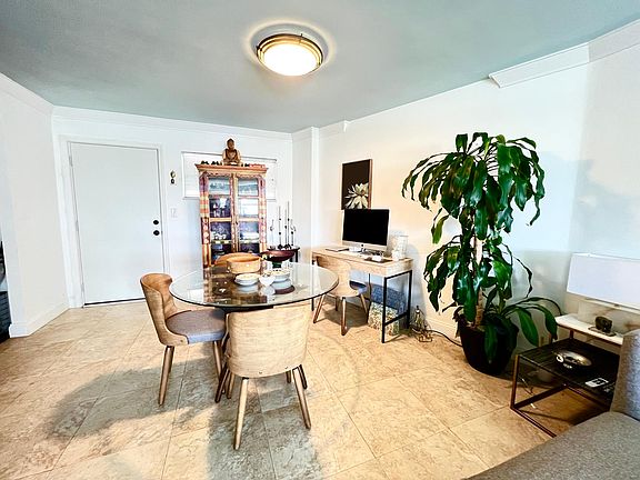 3rd image of 1881 Washington Ave #12