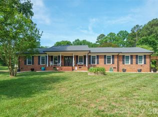 435 W Central Ave, Mount Holly, NC 28120