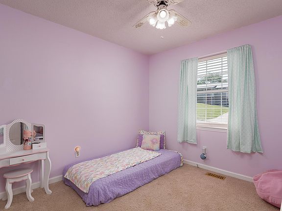 5th image of 134 Brookhill Ln NE