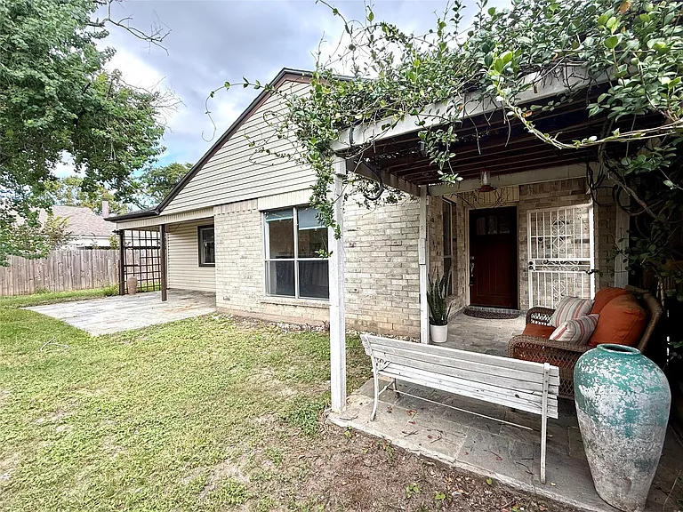 13222 Pebblewalk Cir N — Photo 30