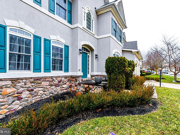 3rd image of 12110 Sand Wedge Ln