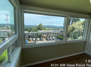 4131 SW View Point Ter APT 4, Portland, OR 97239