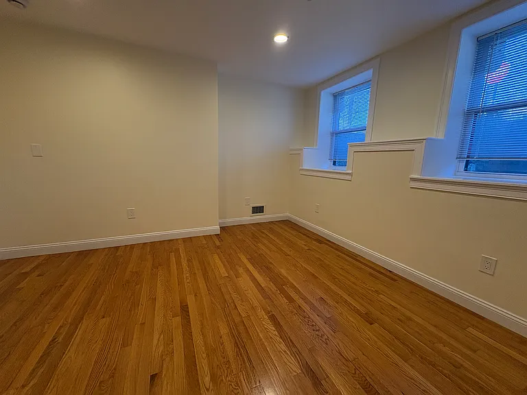 1801 Beacon St #1 — Photo 9