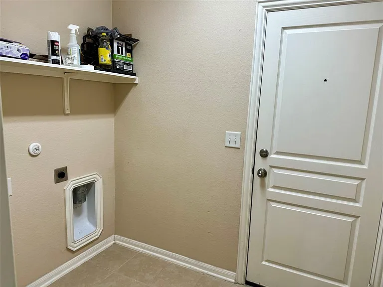 3301 Stirrat St — Photo 8