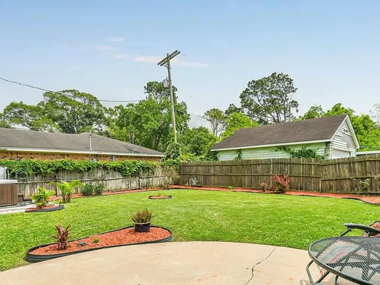 5018 Ash Ct — Photo 23