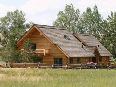 310 Little Bear Rd W, Gallatin Gateway, MT, 59730
