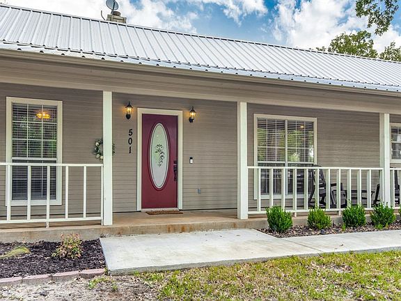 2nd image of 501 Paradise Canyon Cir