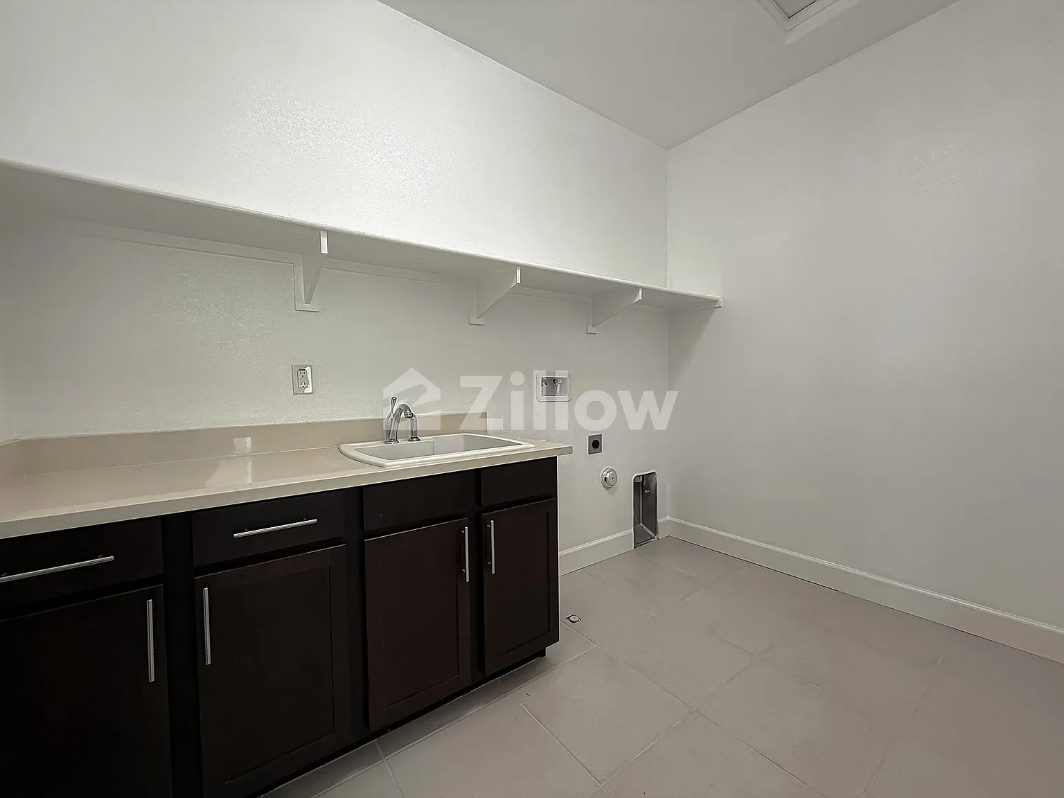 4 bed, 1995 sqft, $4,200 — Photo 4