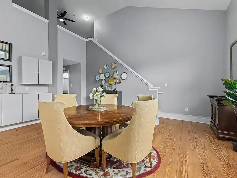 404 N Laurel Ave #42 — Photo 12