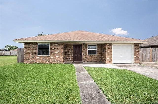 1st image of 3412 Veronica Dr