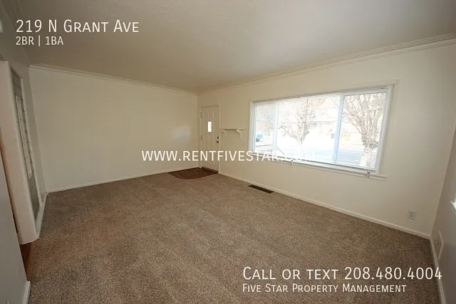 219 N Grant Ave — Photo 3