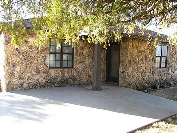 2nd image of 1028 High St #36