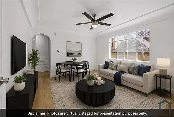 615 W 52nd St — Photo 2