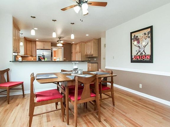 4th image of 1530 Roosevelt Ave