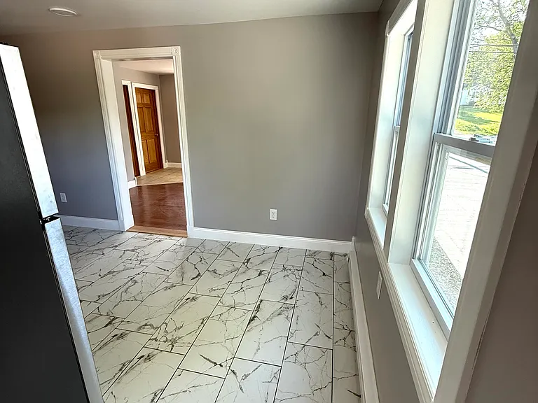 112 Old Glenwood Rd #2 — Photo 5
