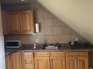 650 Cottage St #3, New Bedford, MA 02740