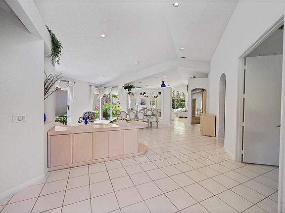 5th image of 10729 Fairmont Village Dr