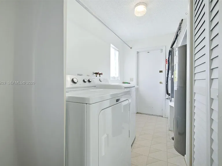 920 NW 92nd Ave — Photo 17