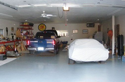 Giant, Heated Shop w/epoxy floor!