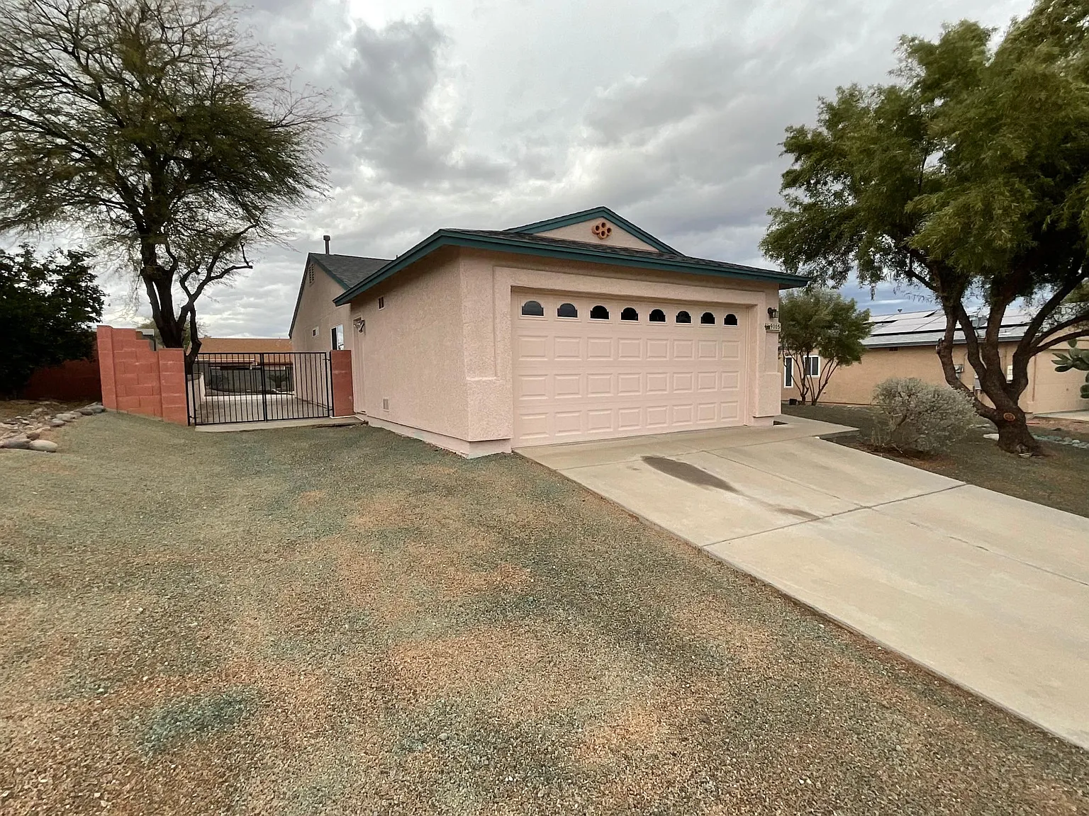3 bed, 1604 sqft, $2,020 — Photo 2