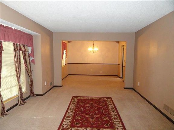 4th image of 510 London Way