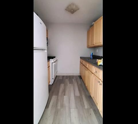 2nd image of 998 Jennings St #5