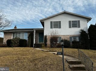 3060 Linda Ln, Reading, PA 19608