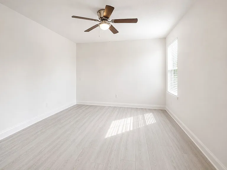 2906 Peppertree Pl — Photo 12