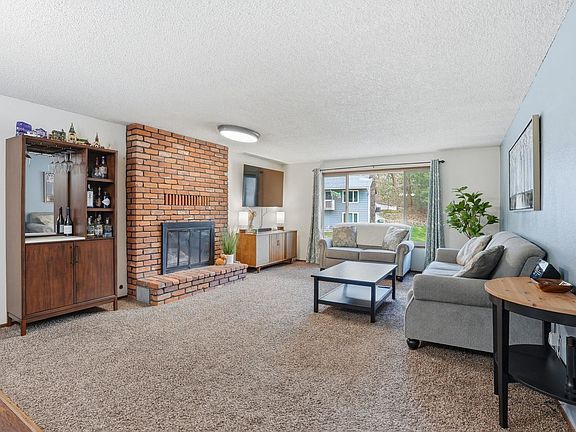 5th image of 10215 N Woodridge Dr
