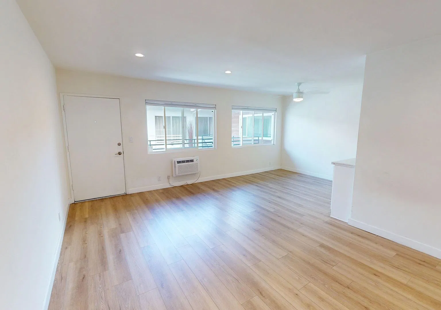 1534 South Shenandoah Street — Photo 3