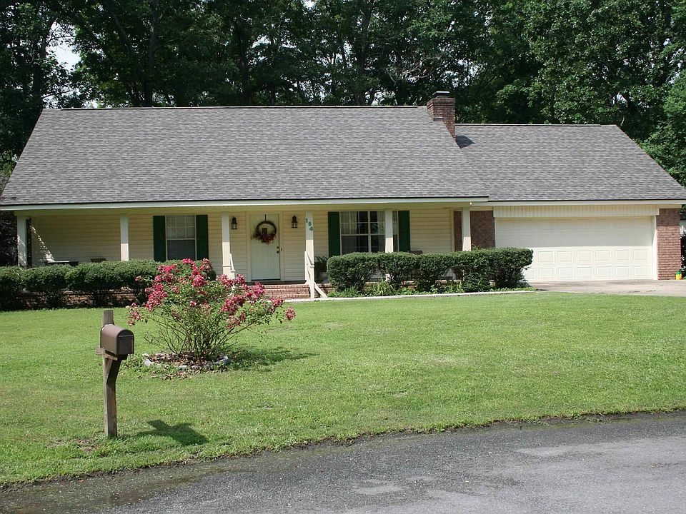1st image of 104 Magnolia Cir