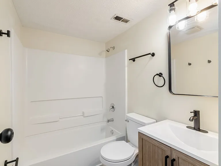 2740 Christine Blvd — Photo 17