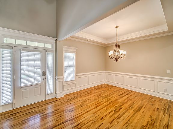4th image of 9994 Village South Dr