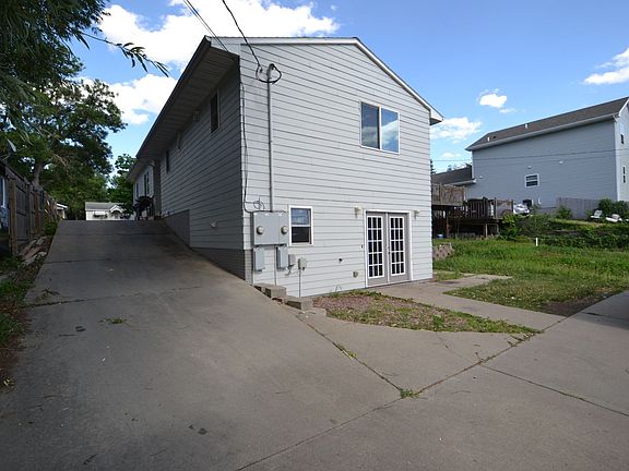 3rd image of 1115 N Duluth Ave APT 2