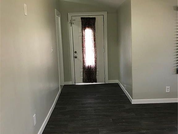 3rd image of 4123 Woodside Ave