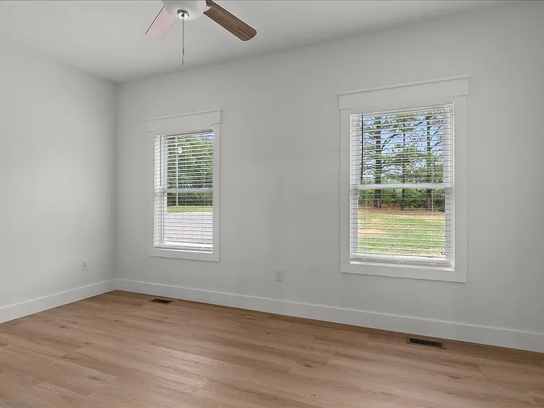 246 Magnolia Dr — Photo 16