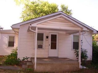 1115 E Springhill Dr, Terre Haute, IN 47802